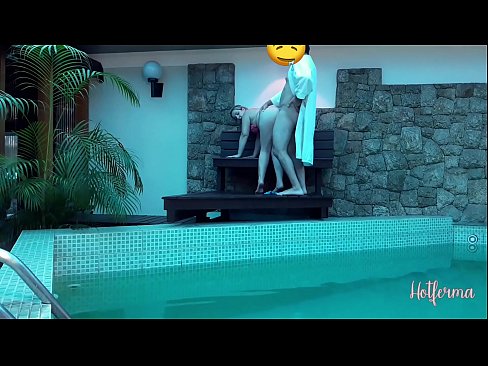 ❤️ Boss neskamea igerilekura gonbidatzen du, baina ezin izan dio beroari eutsi ️ Porno ederra pornoan eu.analpics.ru ☑